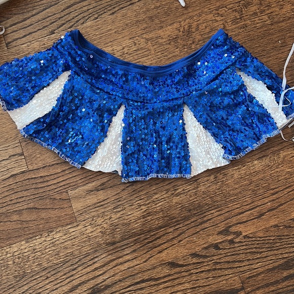 ROMA Cheerleading Costume - Picture 3 of 9